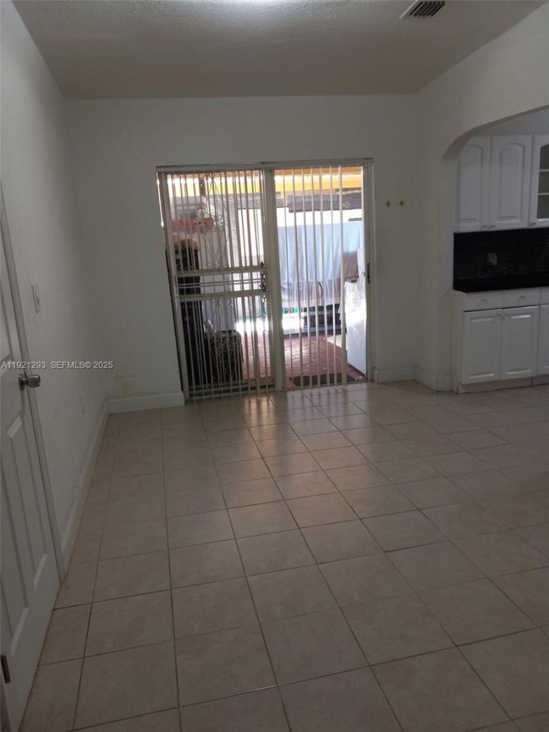 3041 NW 95th Ter, Miami, FL 33147 Photo