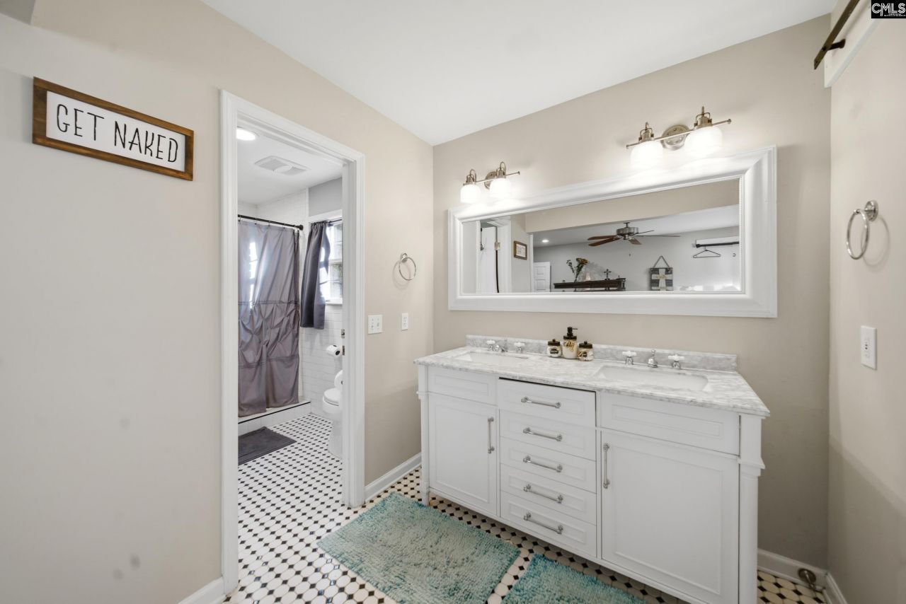 1381 Mike Stuck Road Photo 16