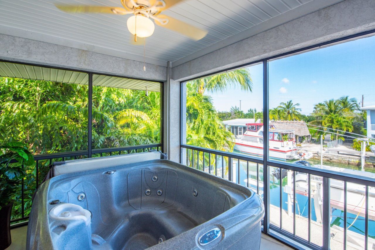 857 E Caribbean Drive, Summerland Key, FL 33042 Photo