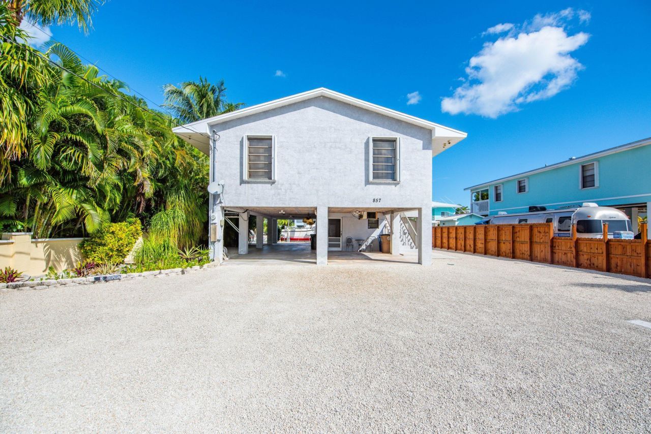 857 E Caribbean Drive, Summerland Key, FL 33042 Photo