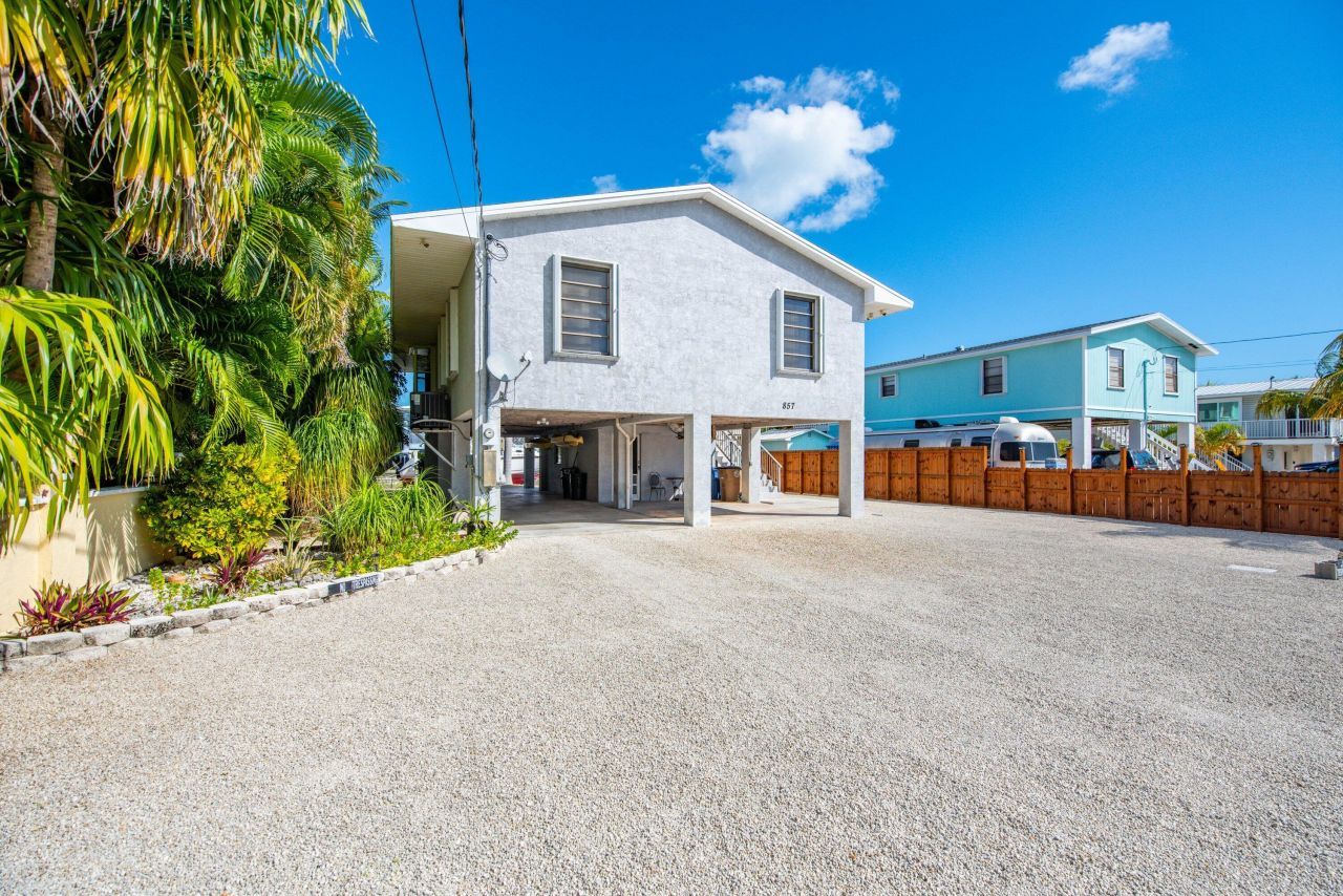 857 E Caribbean Drive, Summerland Key, FL 33042 Photo