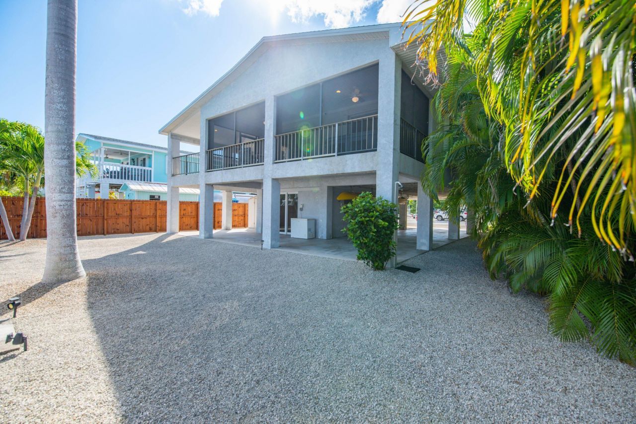 857 E Caribbean Drive, Summerland Key, FL 33042 Photo