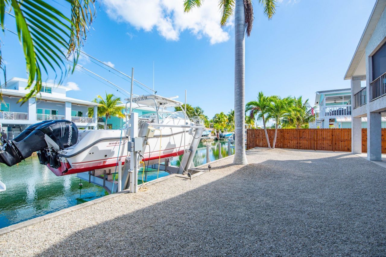 857 E Caribbean Drive, Summerland Key, FL 33042 Photo