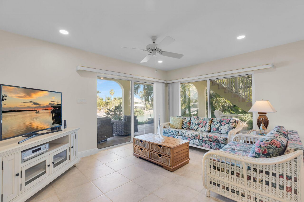 340 E Seaview Drive, Duck, FL 33050 Photo