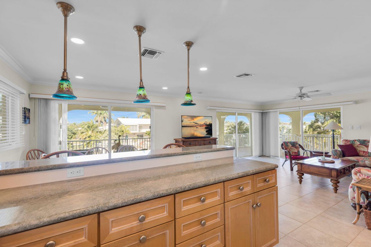 340 E Seaview Drive, Duck, FL 33050 Photo