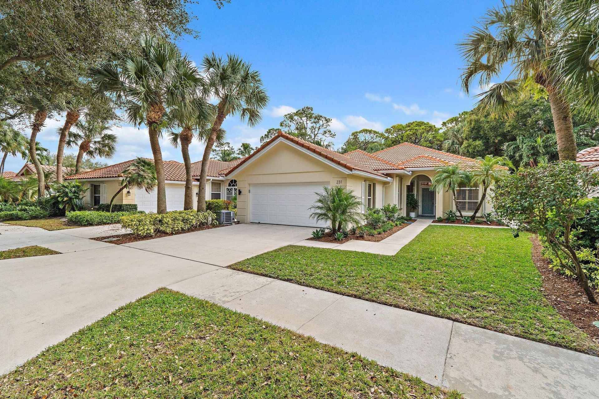 231 E Tall Oaks Circle, Palm Beach Gardens, FL 33410 Photo