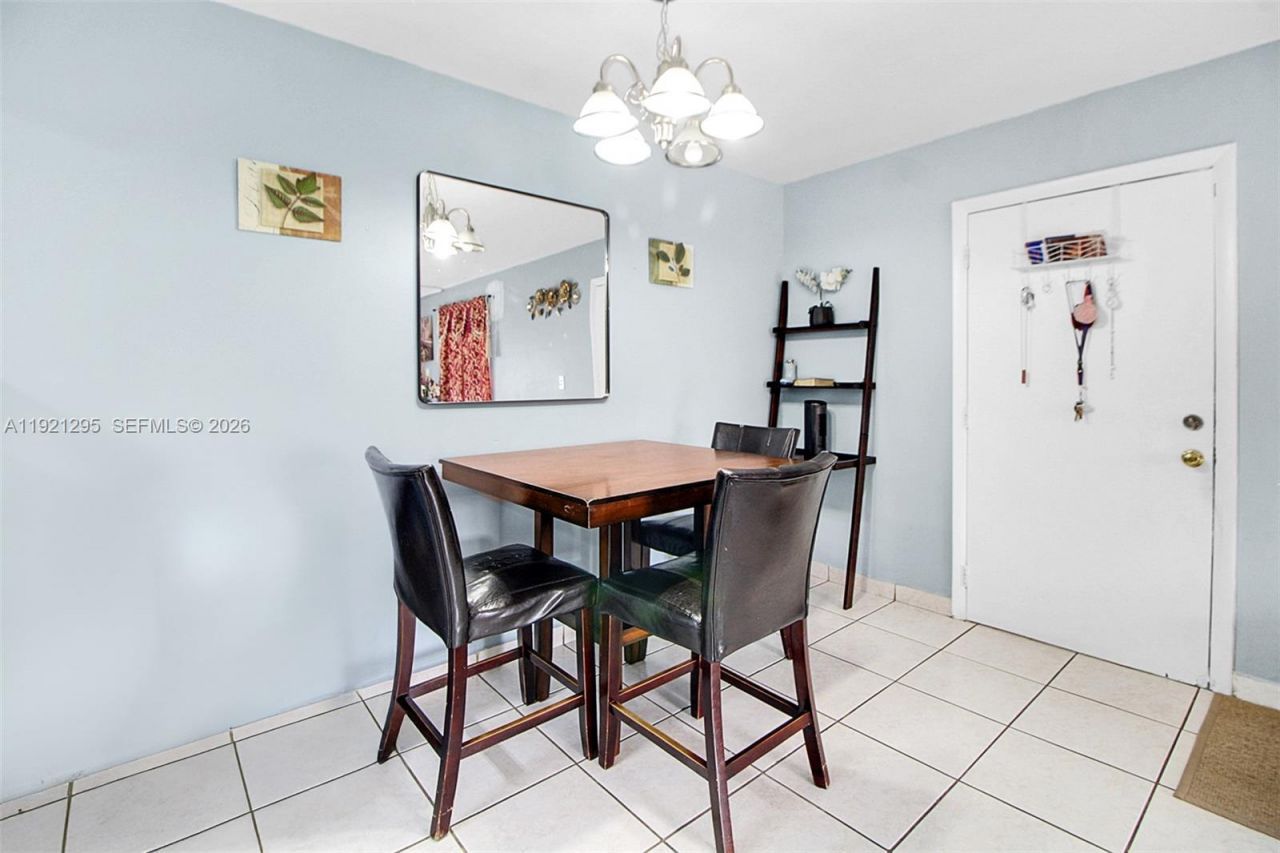 10745 SW 3rd St, Unit 6, Sweetwater, FL 33174 Photo