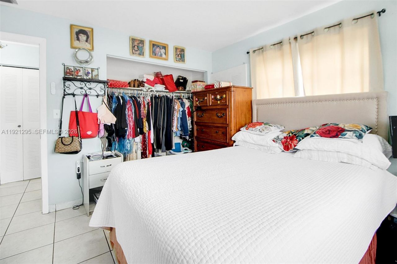 10745 SW 3rd St, Unit 6, Sweetwater, FL 33174 Photo