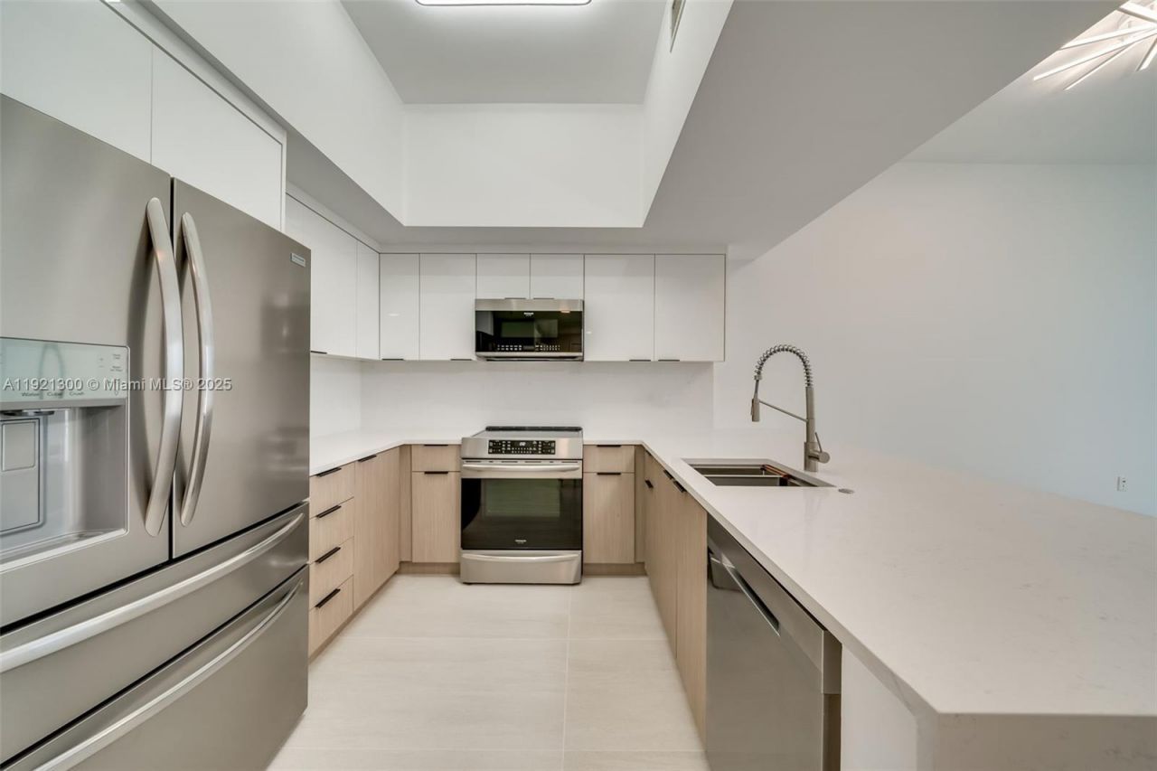 140 S Dixie Hwy, Unit 1007, Hollywood, FL 33020 Photo