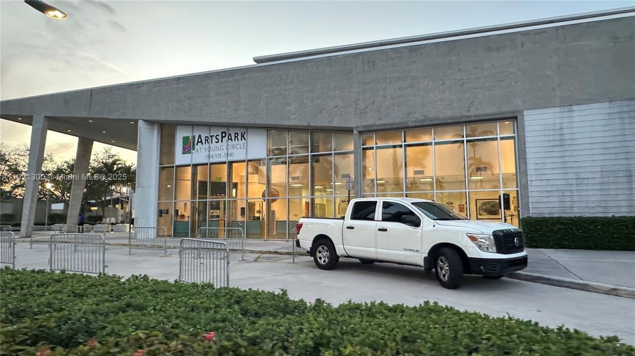 140 S Dixie Hwy, Unit 1007, Hollywood, FL 33020 Photo