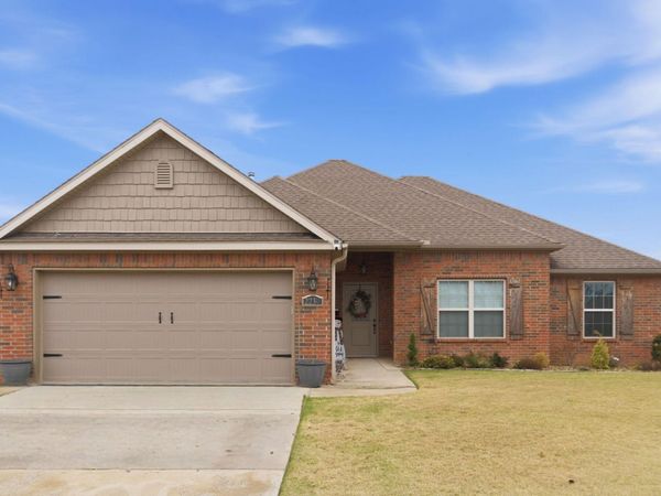 2230 Hunter Drive, Pea Ridge, AR 72751