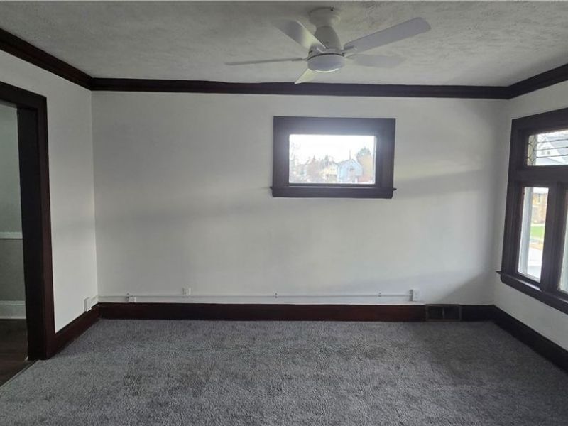 10909 Nelson Avenue, Cleveland, OH 44105 Photo 12