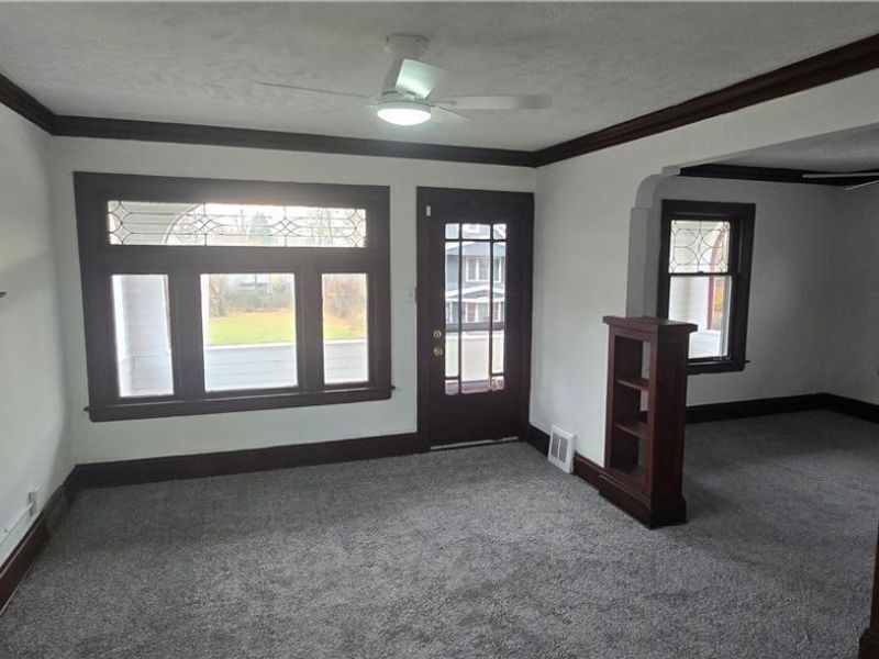 10909 Nelson Avenue, Cleveland, OH 44105 Photo 13