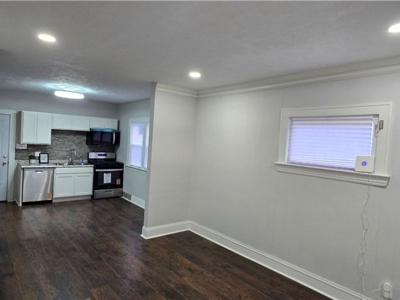 10909 Nelson Avenue, Cleveland, OH 44105 Photo 4