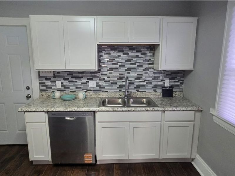 10909 Nelson Avenue, Cleveland, OH 44105 Photo 8