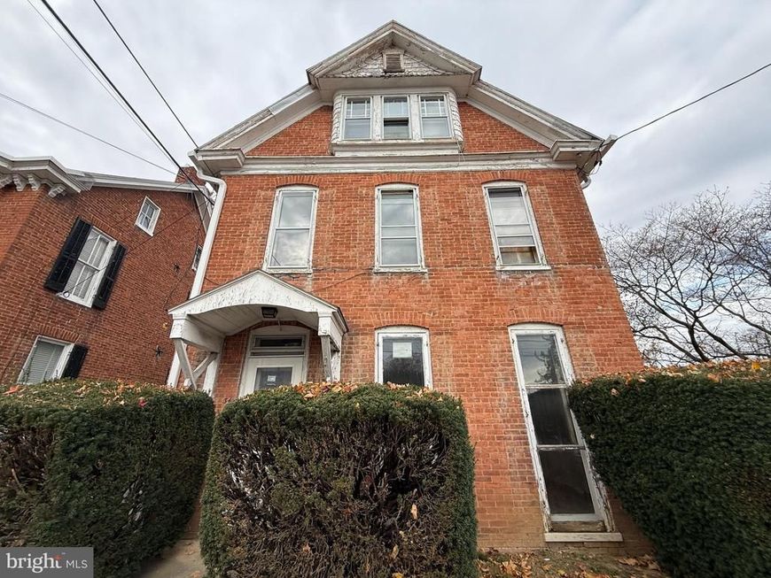 34 Clayton Avenue, Waynesboro, PA 17268 Main Photo