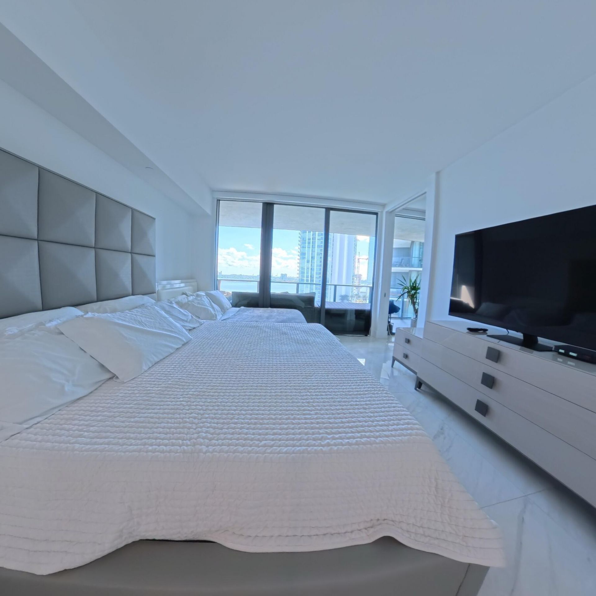 650 NE 32nd Street, Unit 1601, Miami, FL 33137 Photo