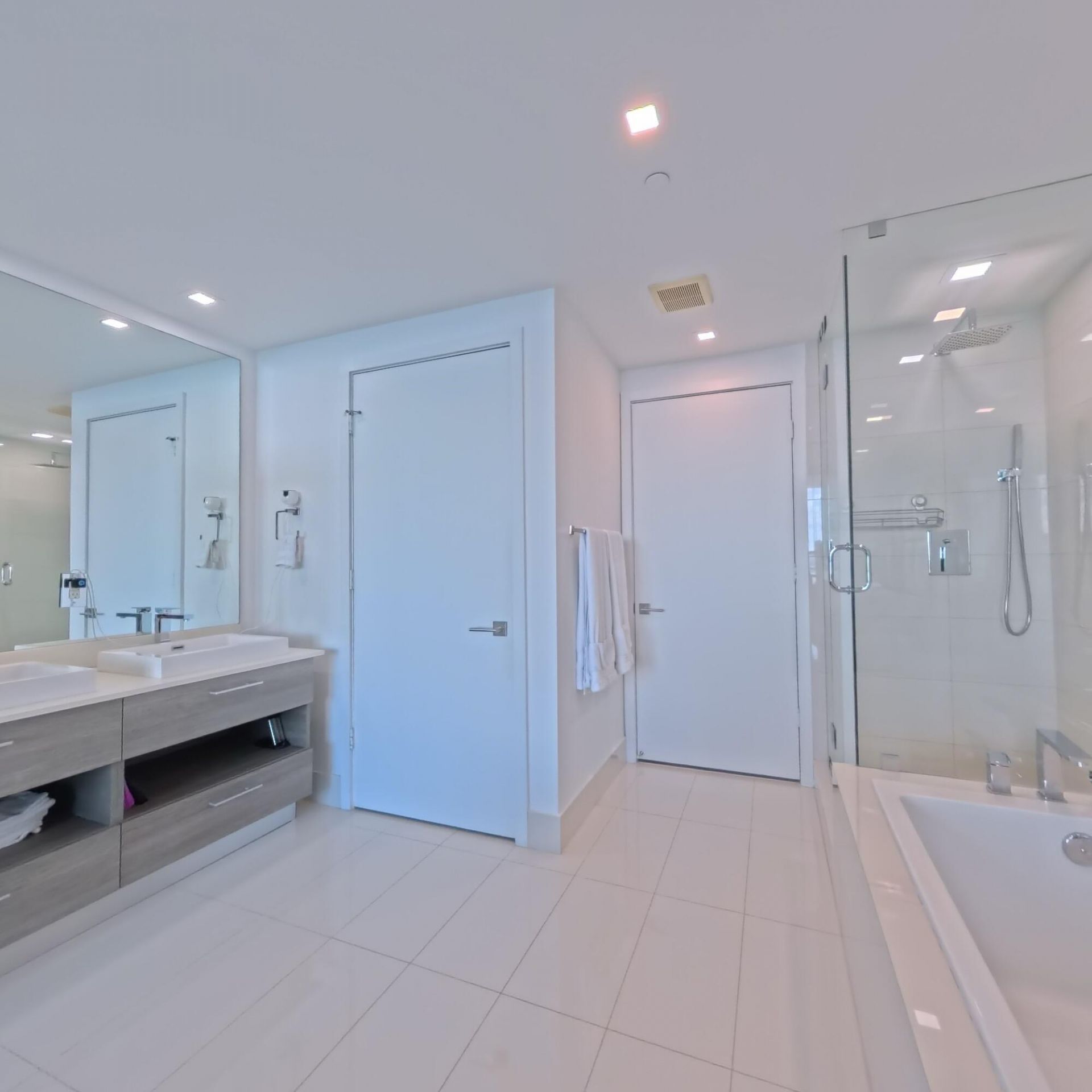 650 NE 32nd Street, Unit 1601, Miami, FL 33137 Photo