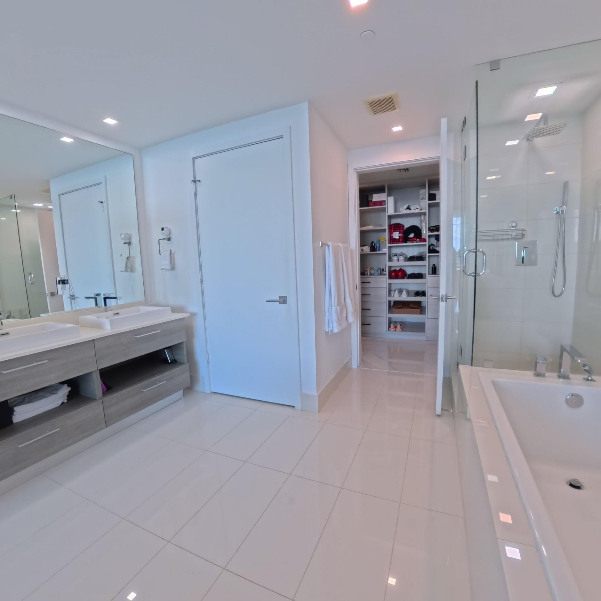 650 NE 32nd Street, Unit 1601, Miami, FL 33137 Photo