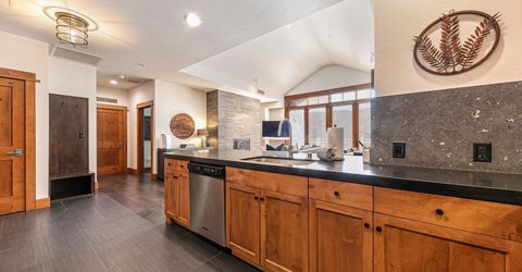 3001 Northstar Drive, Unit #308, Truckee, CA 96161 Photo