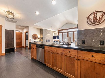 3001 Northstar Drive, Unit #308, Truckee, CA 96161 Photo