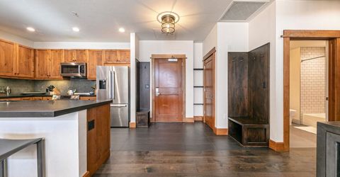 3001 Northstar Drive, Unit #308, Truckee, CA 96161 Photo