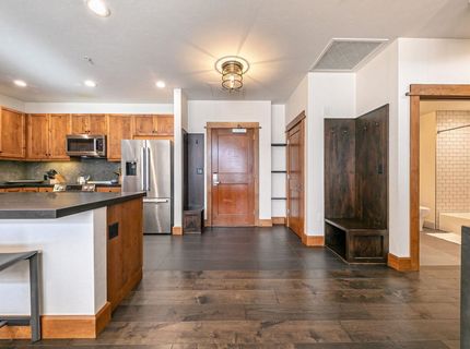 3001 Northstar Drive, Unit #308, Truckee, CA 96161 Photo