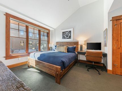 3001 Northstar Drive, Unit #308, Truckee, CA 96161 Photo