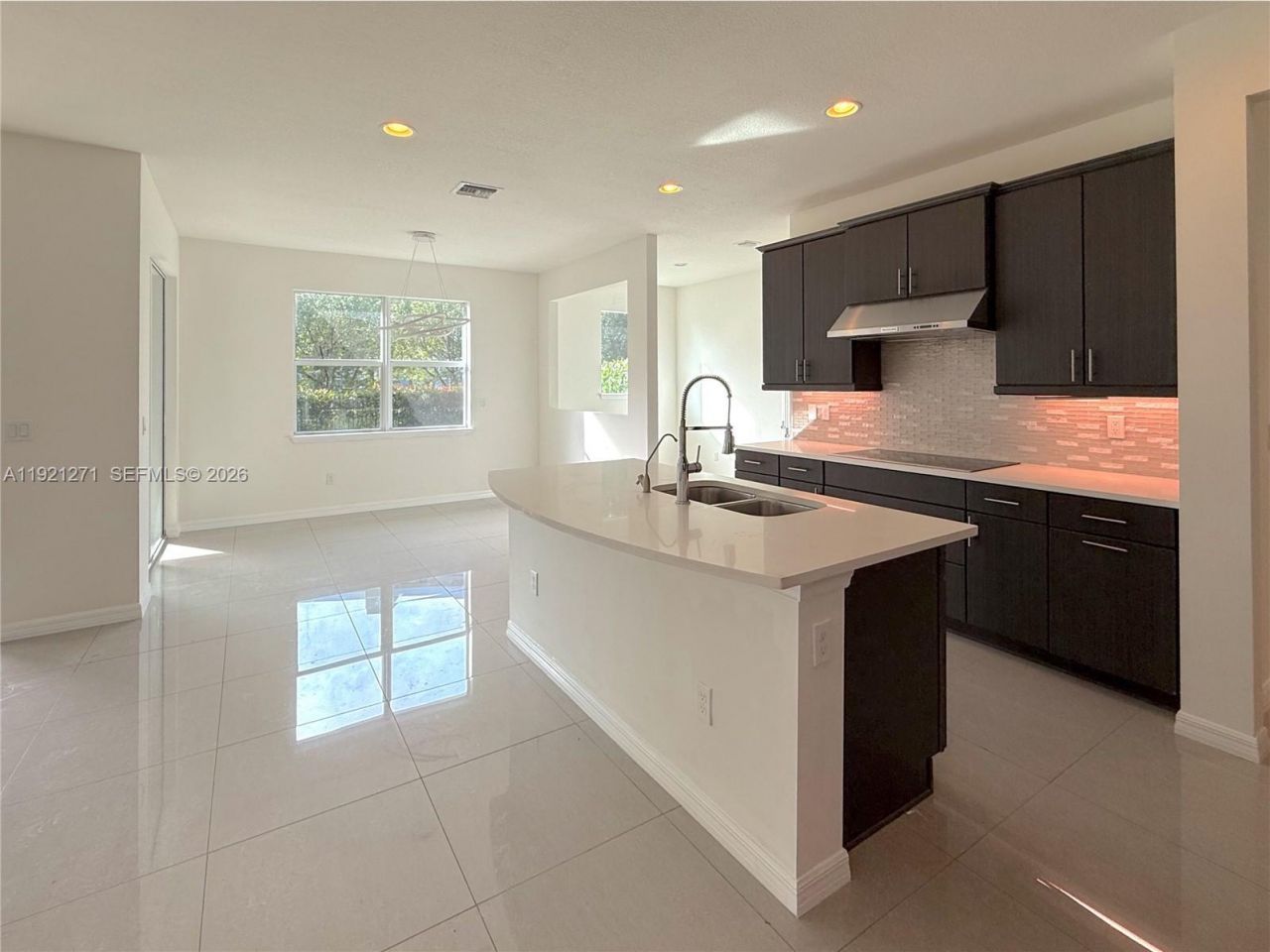 4352 Large Leaf Ln, Hollywood, FL 33021 Photo