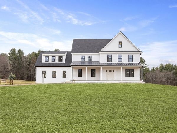 305 Harwood Ave, Littleton, MA 01460