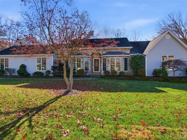 11 Vermont Avenue, Port Jefferson Station, NY 11776