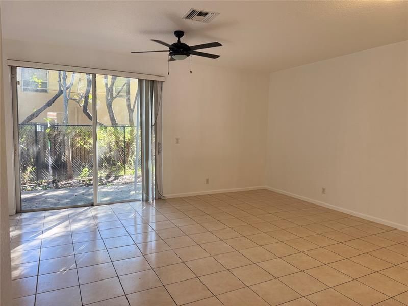 9064 NW 54th St, Unit 9064, Sunrise, FL 33351 Photo