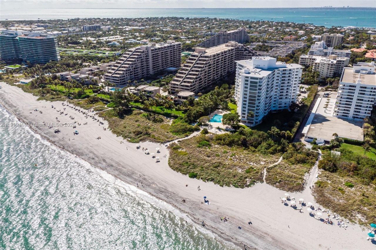 200 Ocean Lane Dr, Unit 407-GR09, Key Biscayne, FL 33149 Photo