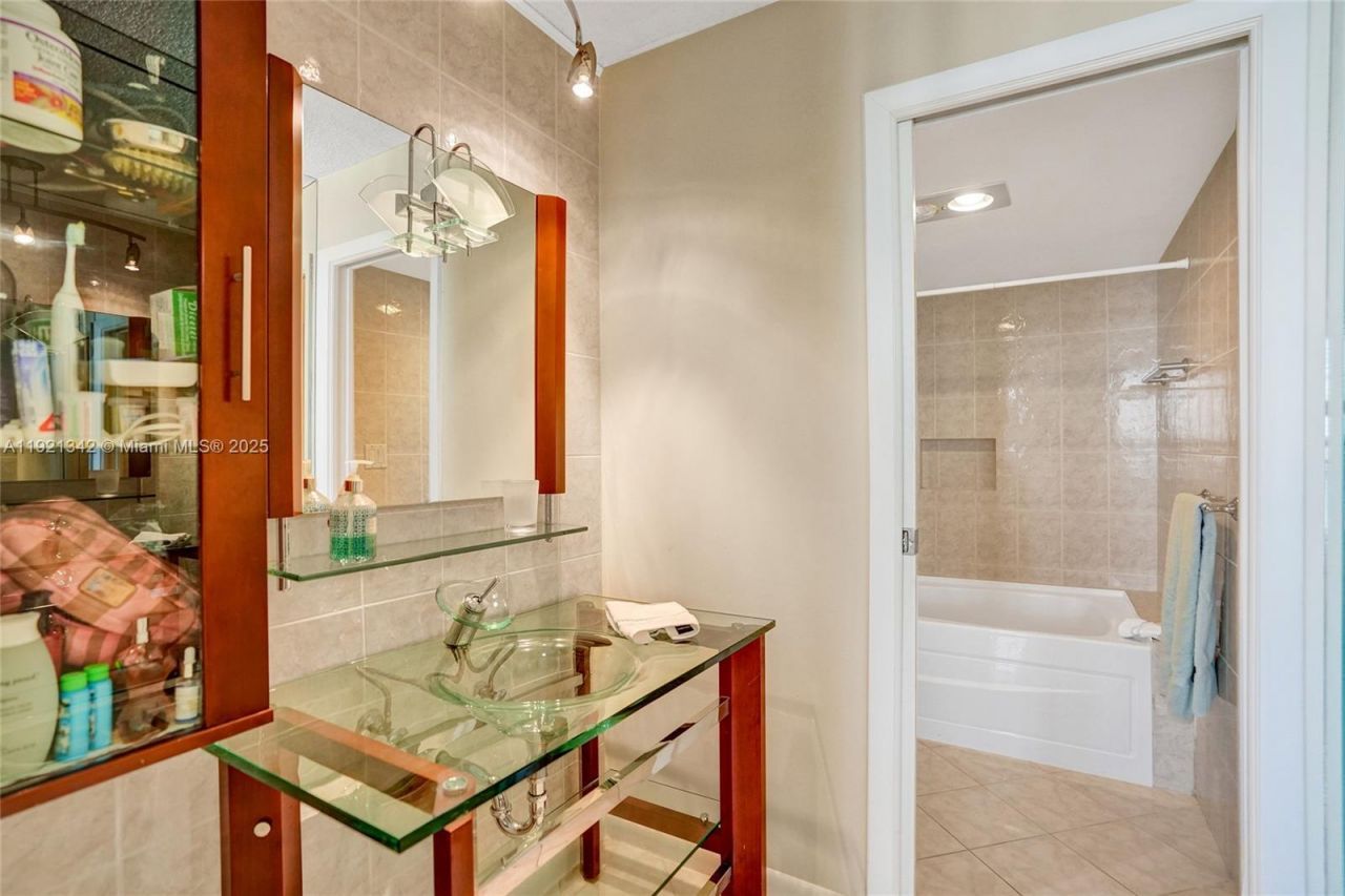 510 N Ocean Blvd, Unit 308, Pompano Beach, FL 33062 Photo