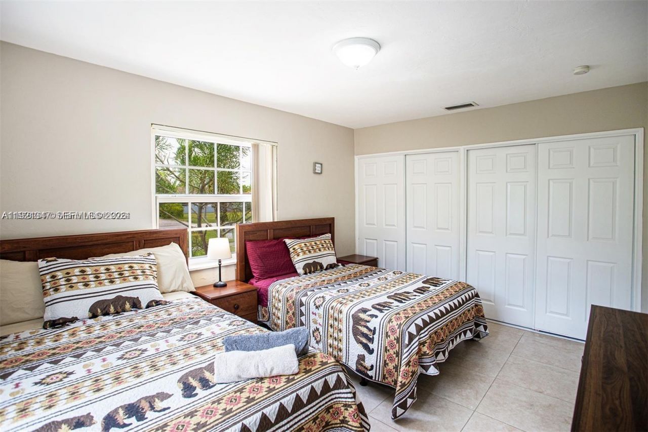 1531 Moffett St, Hollywood, FL 33020 Photo