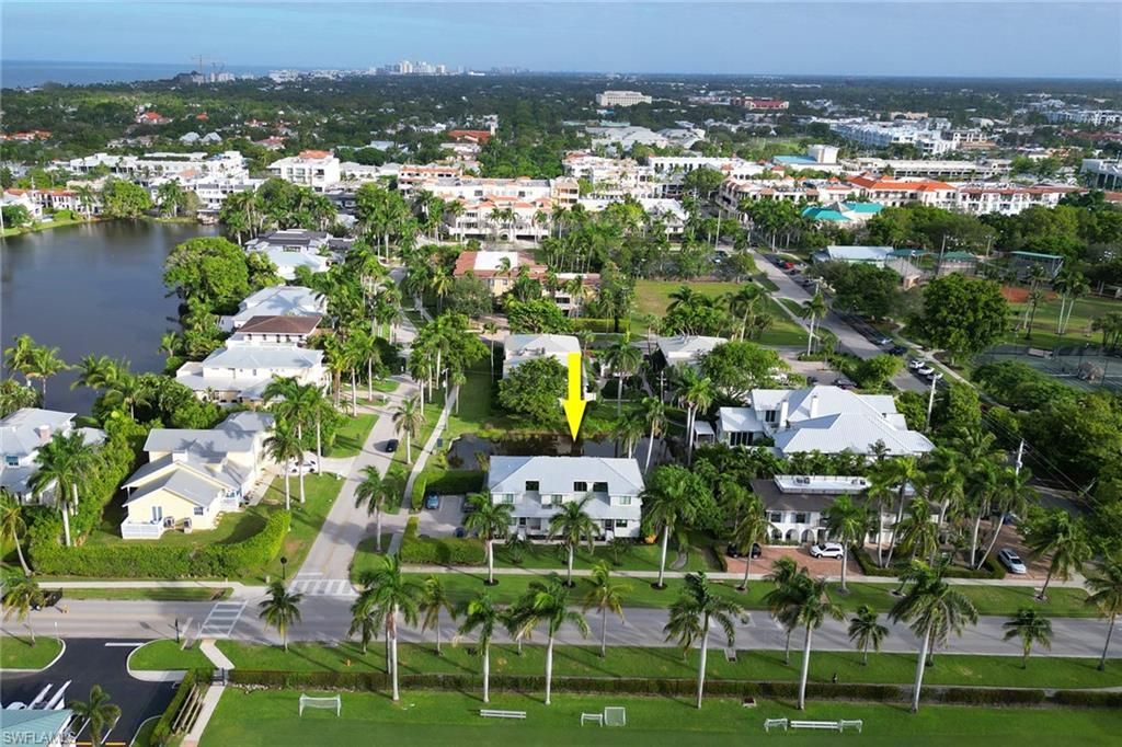 605 8th Ave S, Unit 605, Naples, FL 34102 Photo