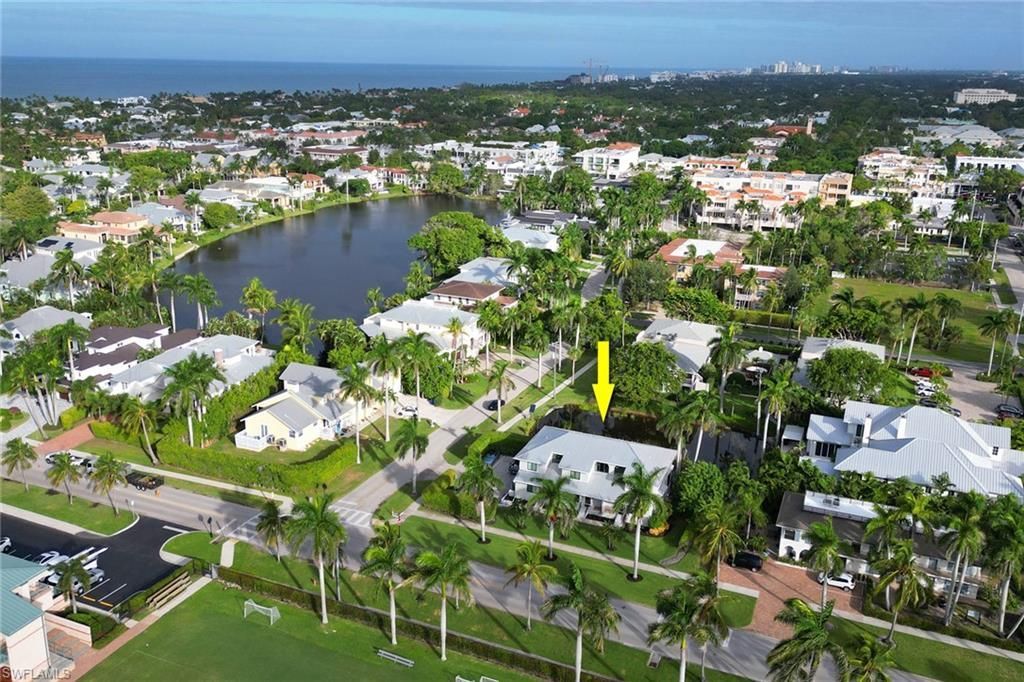 605 8th Ave S, Unit 605, Naples, FL 34102 Photo