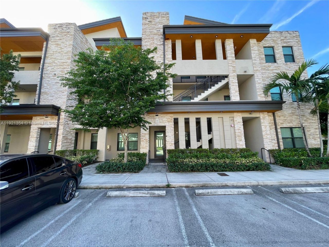 7805 NW 104th Ave, Unit 5, Doral, FL 33178 Photo