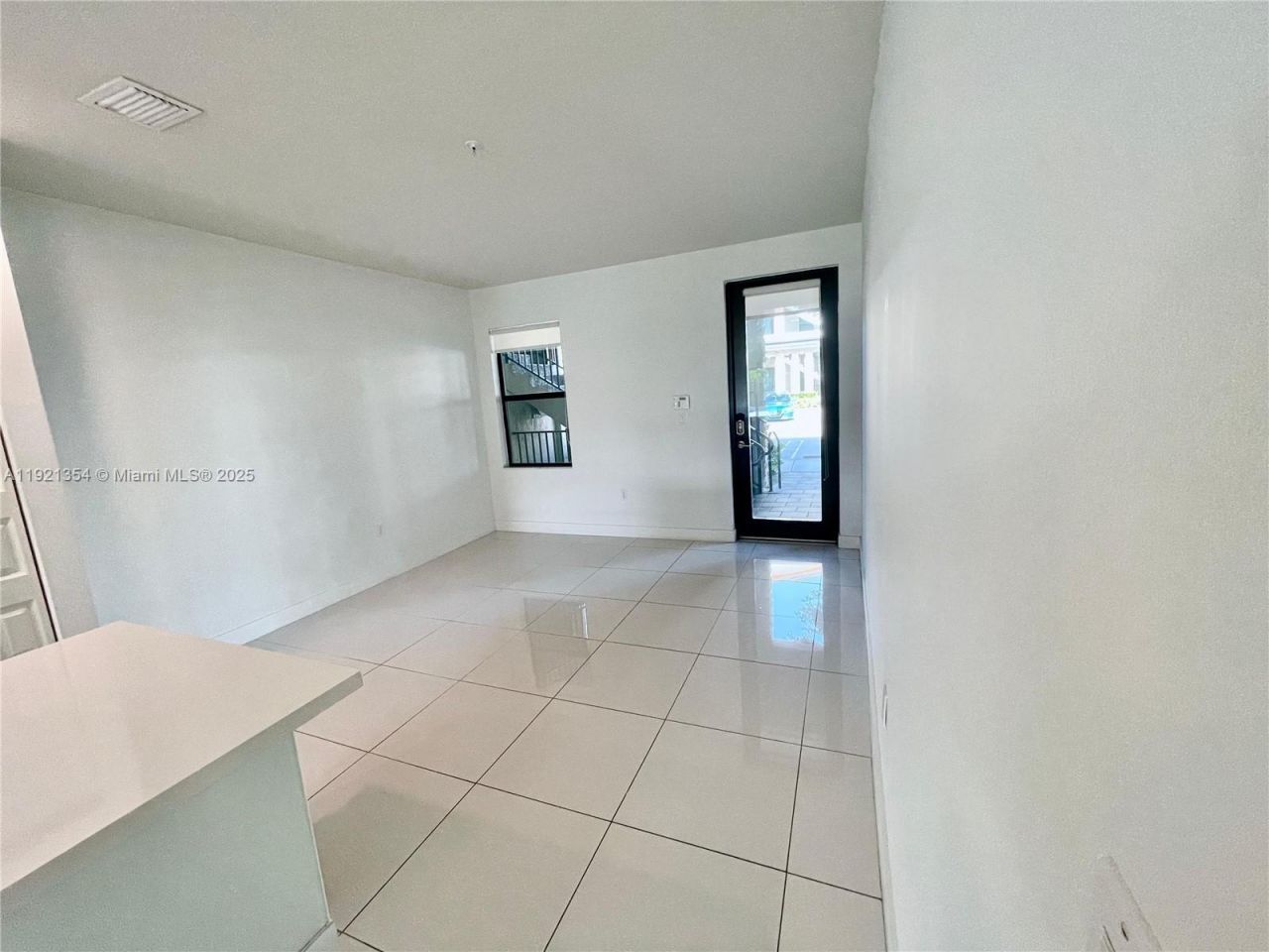 7805 NW 104th Ave, Unit 5, Doral, FL 33178 Photo