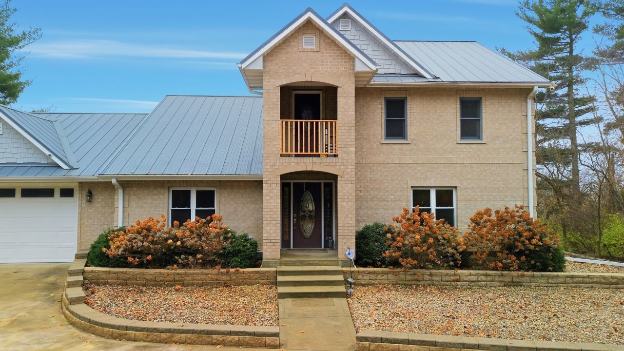 7231 S Lost Nation Road, Dixon, IL 61021 Main Photo