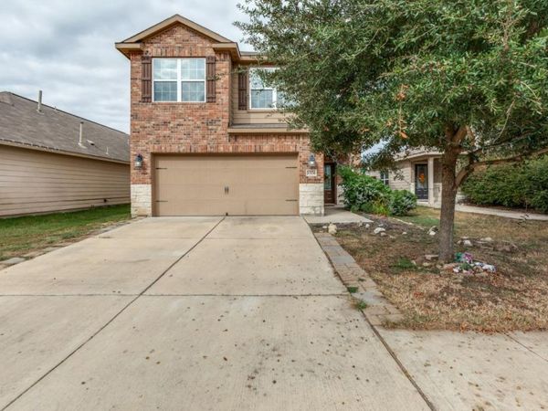 1524 Treeta TRL, Kyle, TX 78640