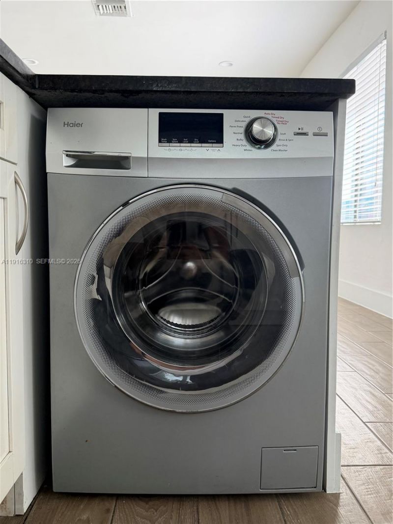107 W Pembroke Rd, Hallandale Beach, FL 33009 Photo