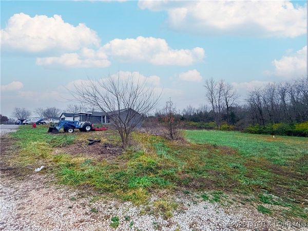 Lot 5 W Bourbon Street , Eldon, MO 65026