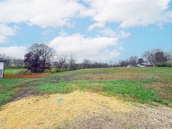 Lot 9 W Bourbon Street , Eldon, MO 65026