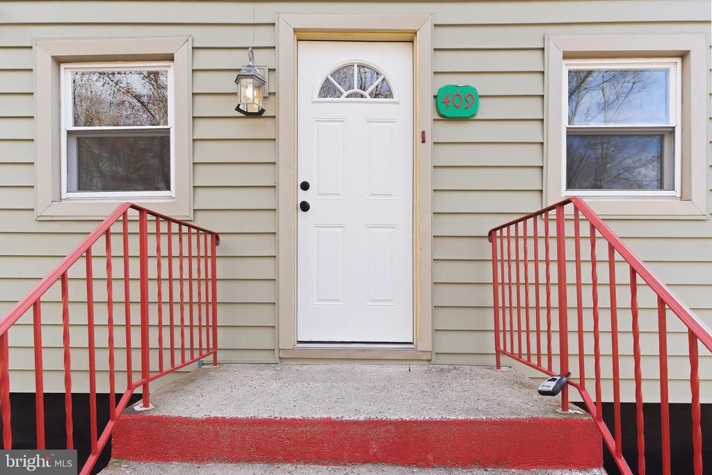 409 Cedar Avenue, Lindenwold, NJ 08021 Main Photo