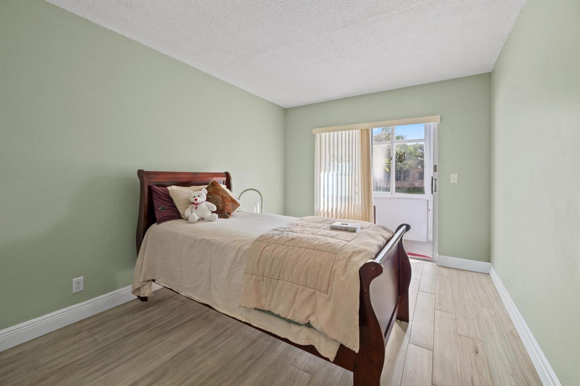 380 Sheffield P, West Palm Beach, FL 33417 Photo