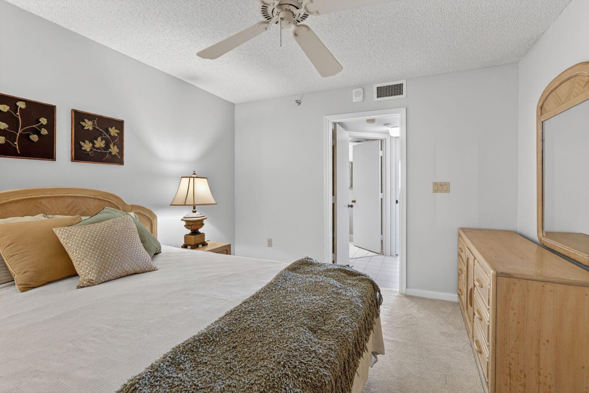 8880 S Ocean Drive, Unit 1103, Jensen Beach, FL 34957 Photo