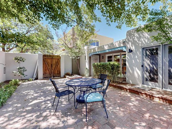 1015 Monroe Street NE, Albuquerque, NM 87110