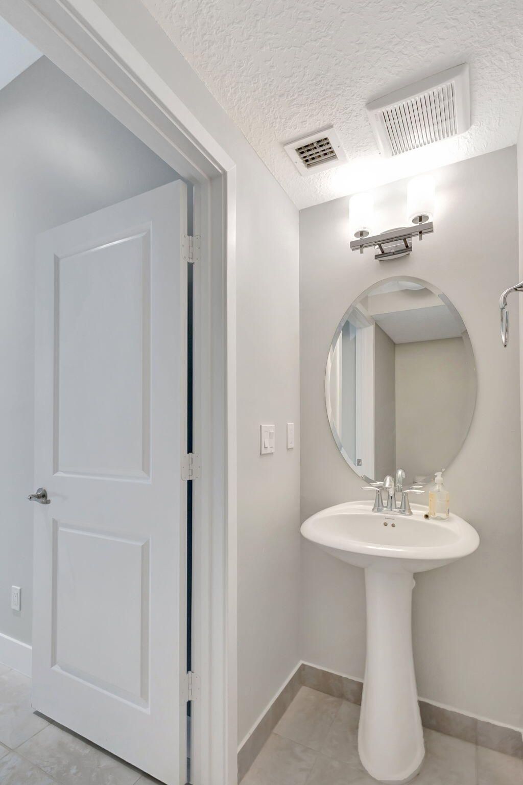 4924 Pointe Midtown Way, Unit 21, Palm Beach Gardens, FL 33418 Photo