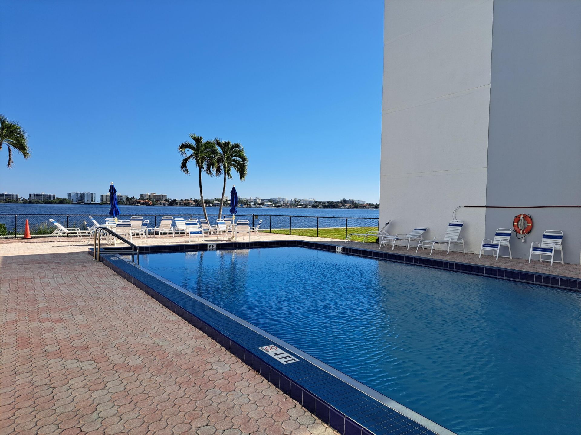 1502 S Lakeside Drive, Unit 208, Lake Worth Beach, FL 33460 Photo